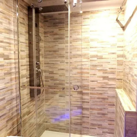 Preiz'age De...bien-etre...balneotherapie Apartment Troyes